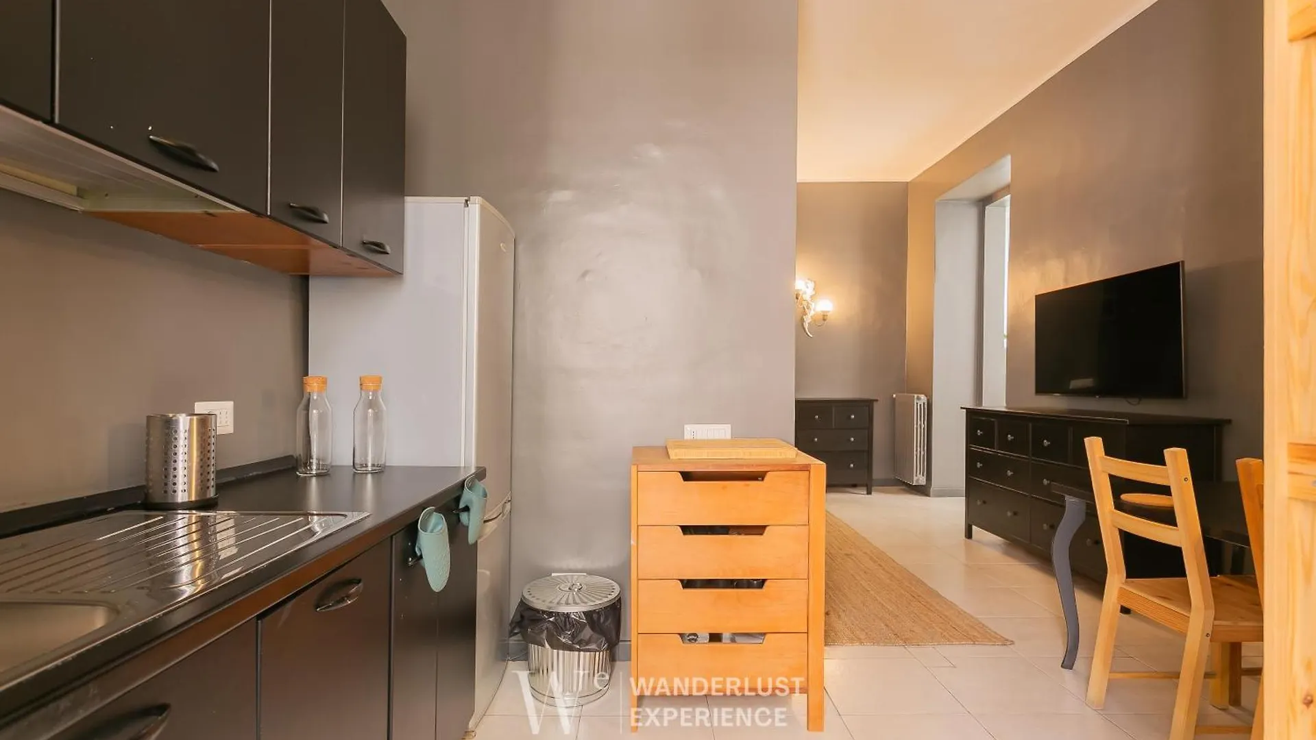 B&Vibes Apartment Bari 0*,